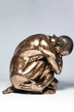 Deko Figur Nude Man Hug Bronze 54cm