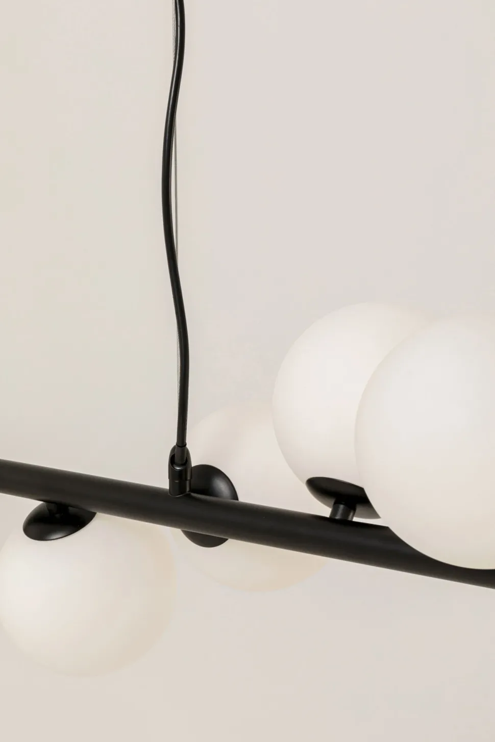 Hängeleuchte Scala Balls Milky Schwarz 150cm