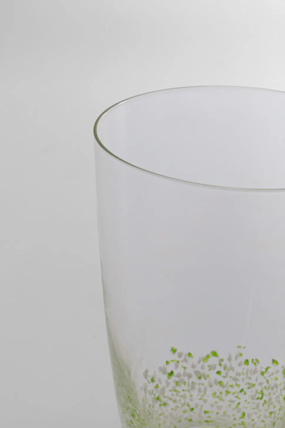 Wasserglas Confetti Grün 15 cm